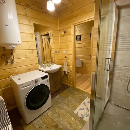 71 Dom Jodlowy Nowica